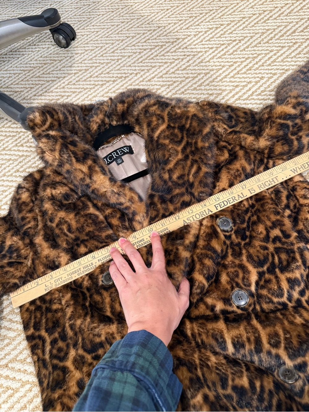 Like New Fab J CREW Faux Fur Leopard Coat XXS - Picture 8 of 9